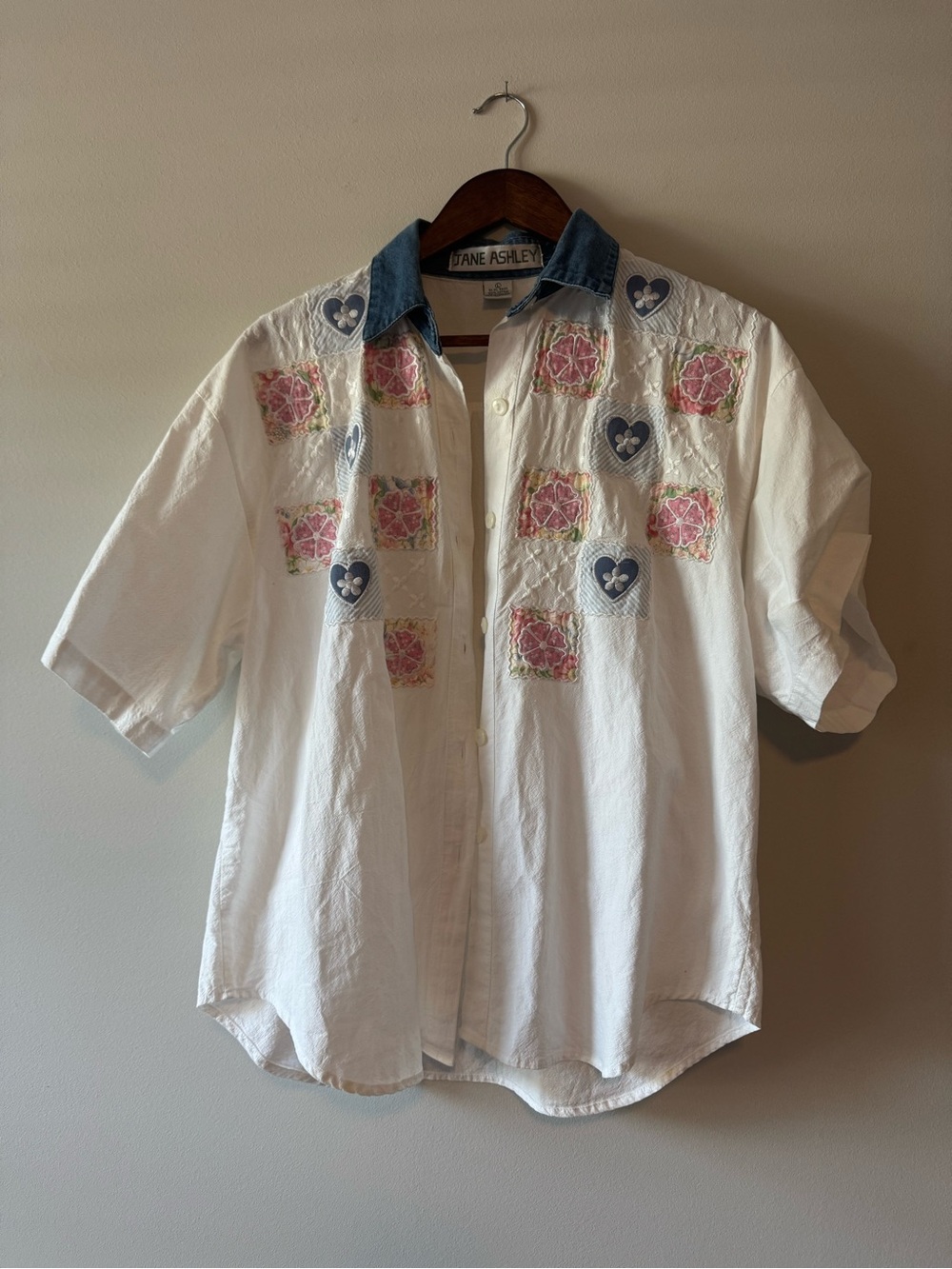White Short-Sleeve Embroidered Button-Up Shirt